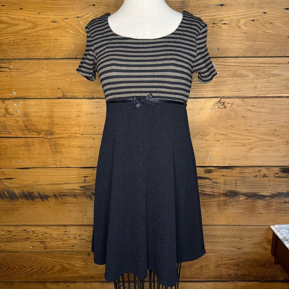 Vintage 1990s La Belle Fashions Stretch Babydoll dress Olive Black Stripe
